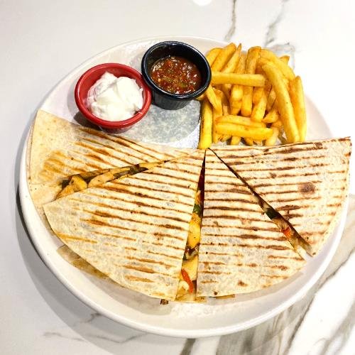 Tavuklu Quesadilla
